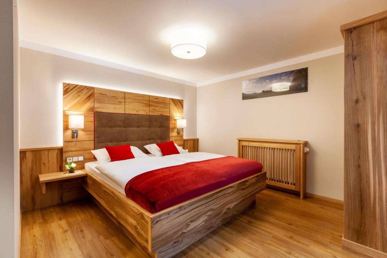 Genusshotel Hohenbogen Neukirchen beim Heiligen Blut Εξωτερικό φωτογραφία